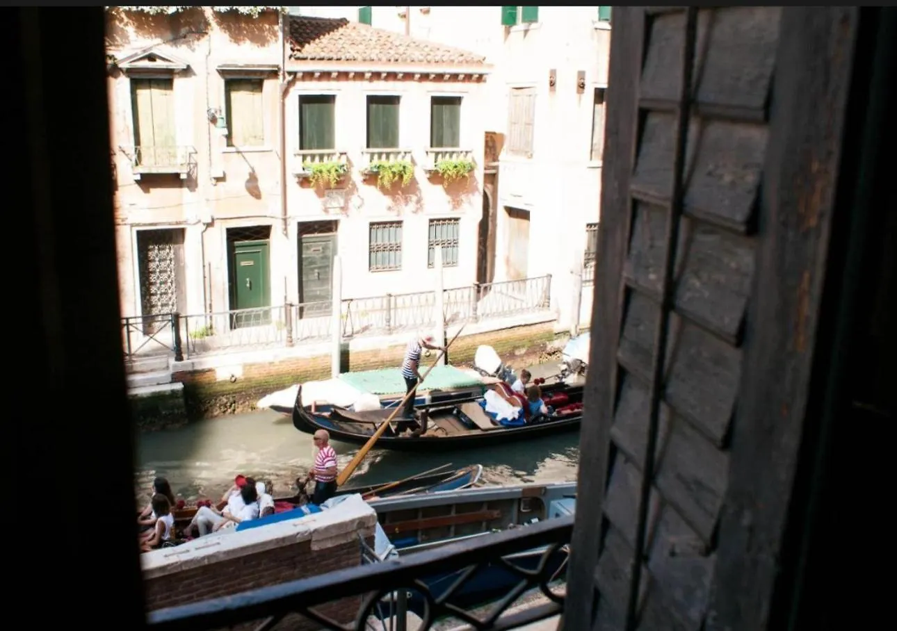B&B Luxury San Firmino Canal View Venecia 2*,  Italia