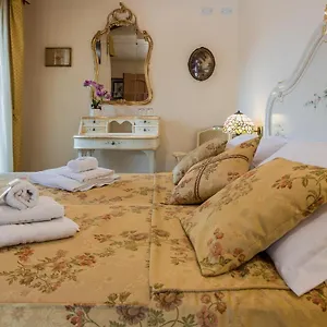 Angeles Bed & Breakfast