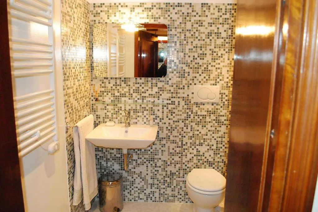 B&B San Firmino Canal View Venice Italy