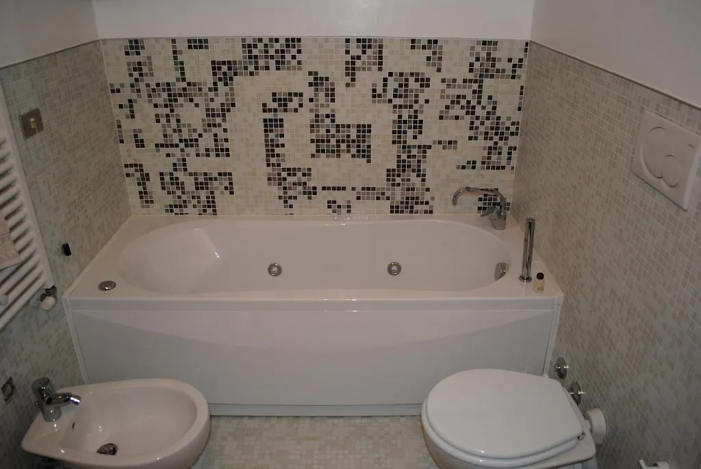 B&B San Firmino Canal View Venice 2*,  Italy